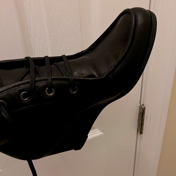 Stuart Weitzman Suede Lace-Up Wedge Bootie Black - Picture 2 of 6